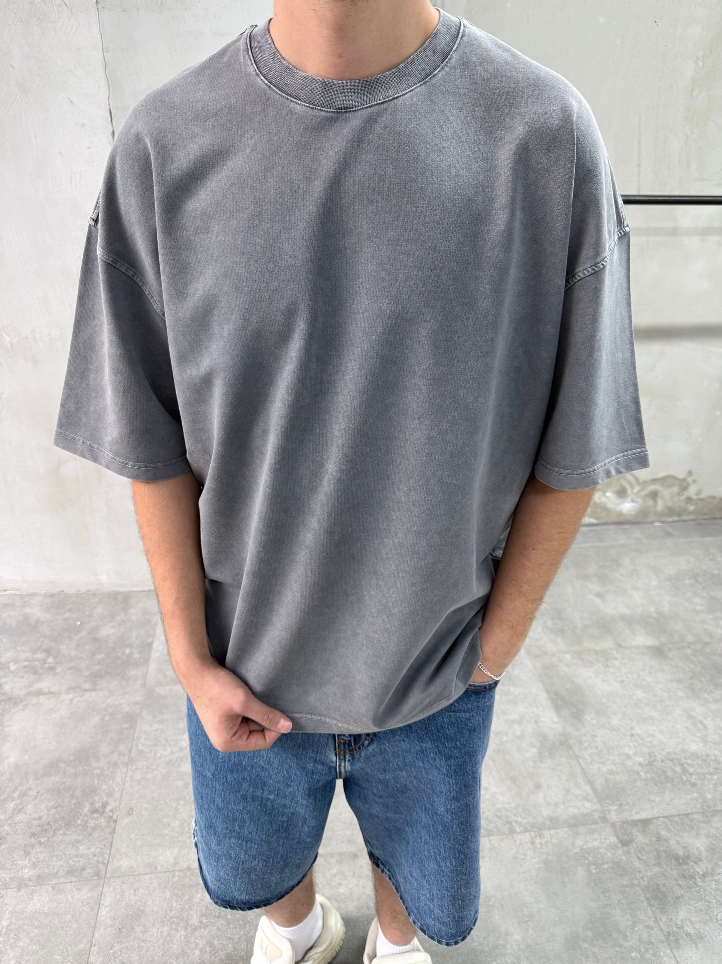 PREMIUM STONEWASHED T-SHIRT