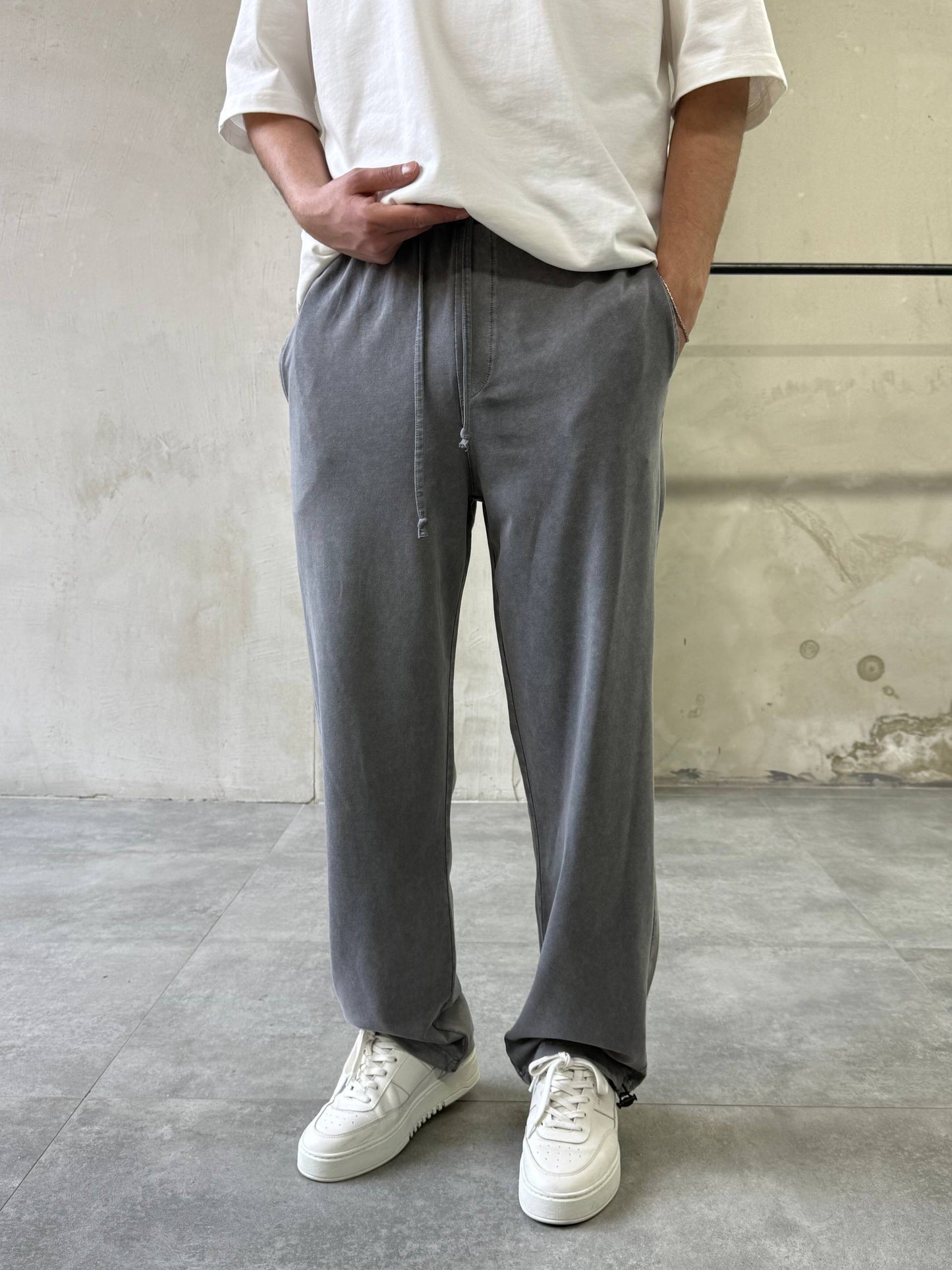 PREMIUM STONEWASHED SWEATPANTS