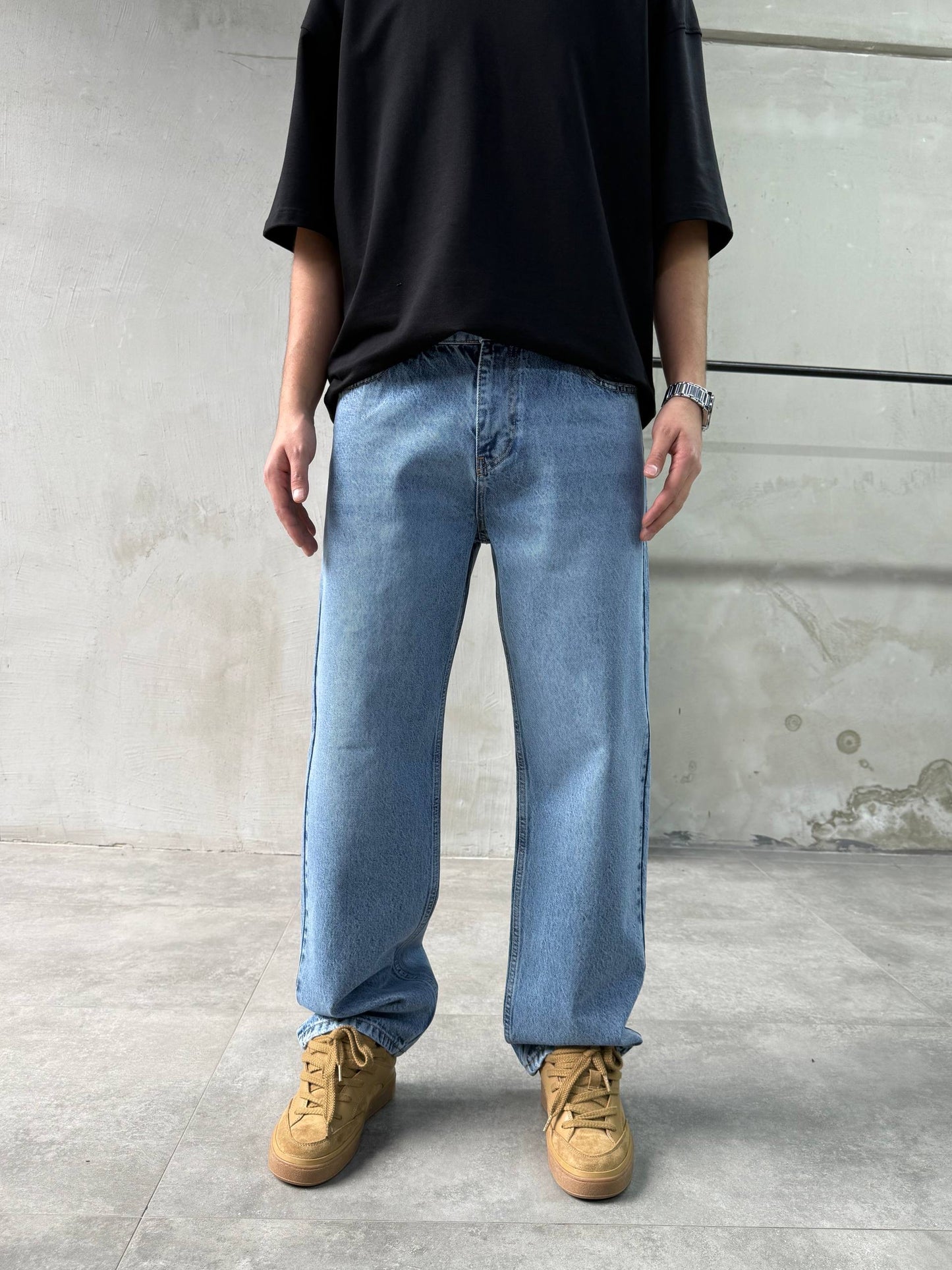 PREMIUM STRAIGHT CUT JEAN