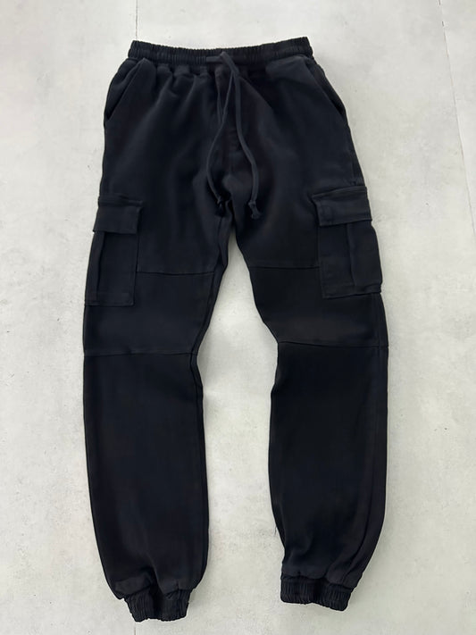 BLACK CARGO PANTS