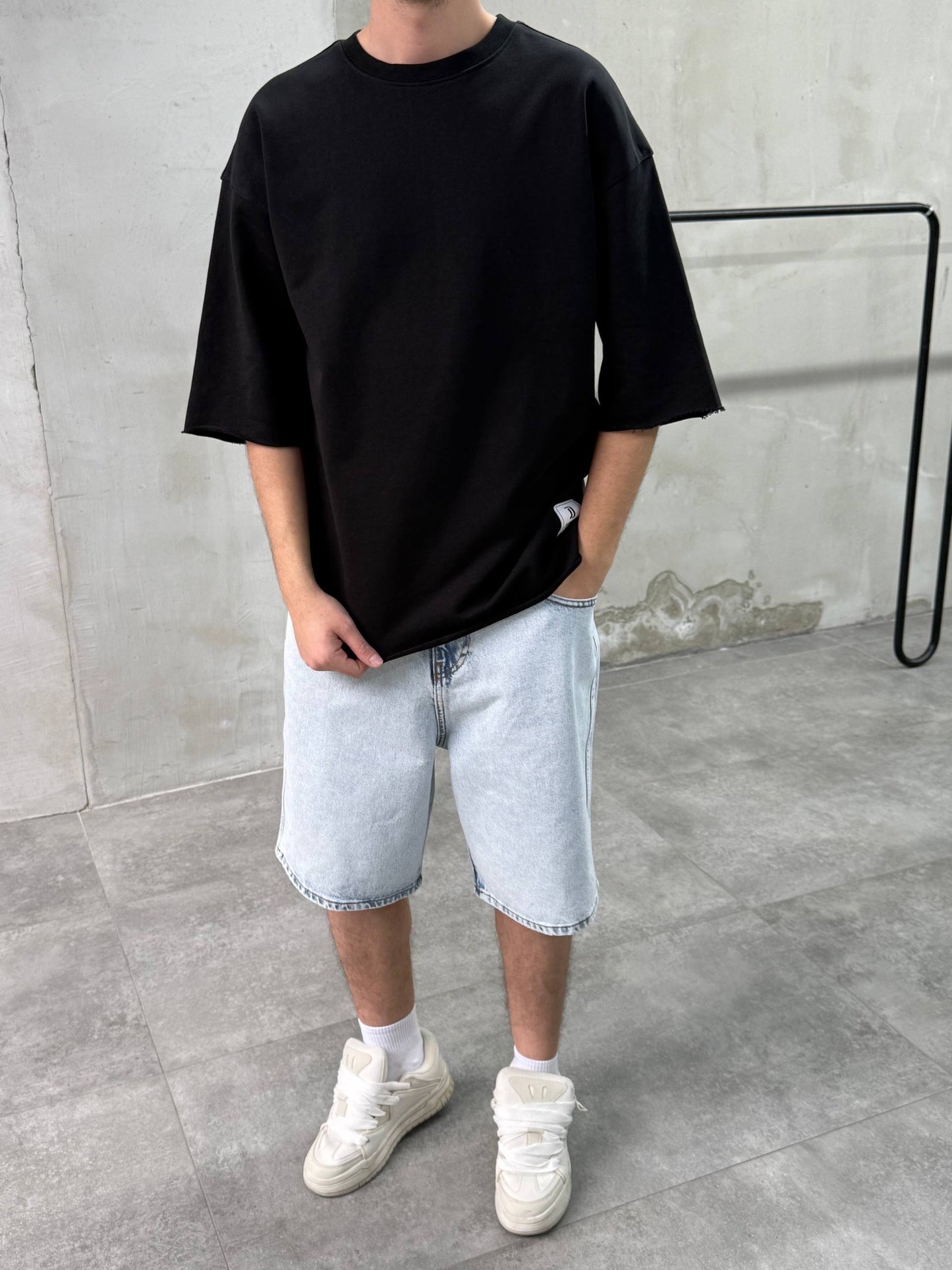 BASIC OVERSIZE T-SHIRT