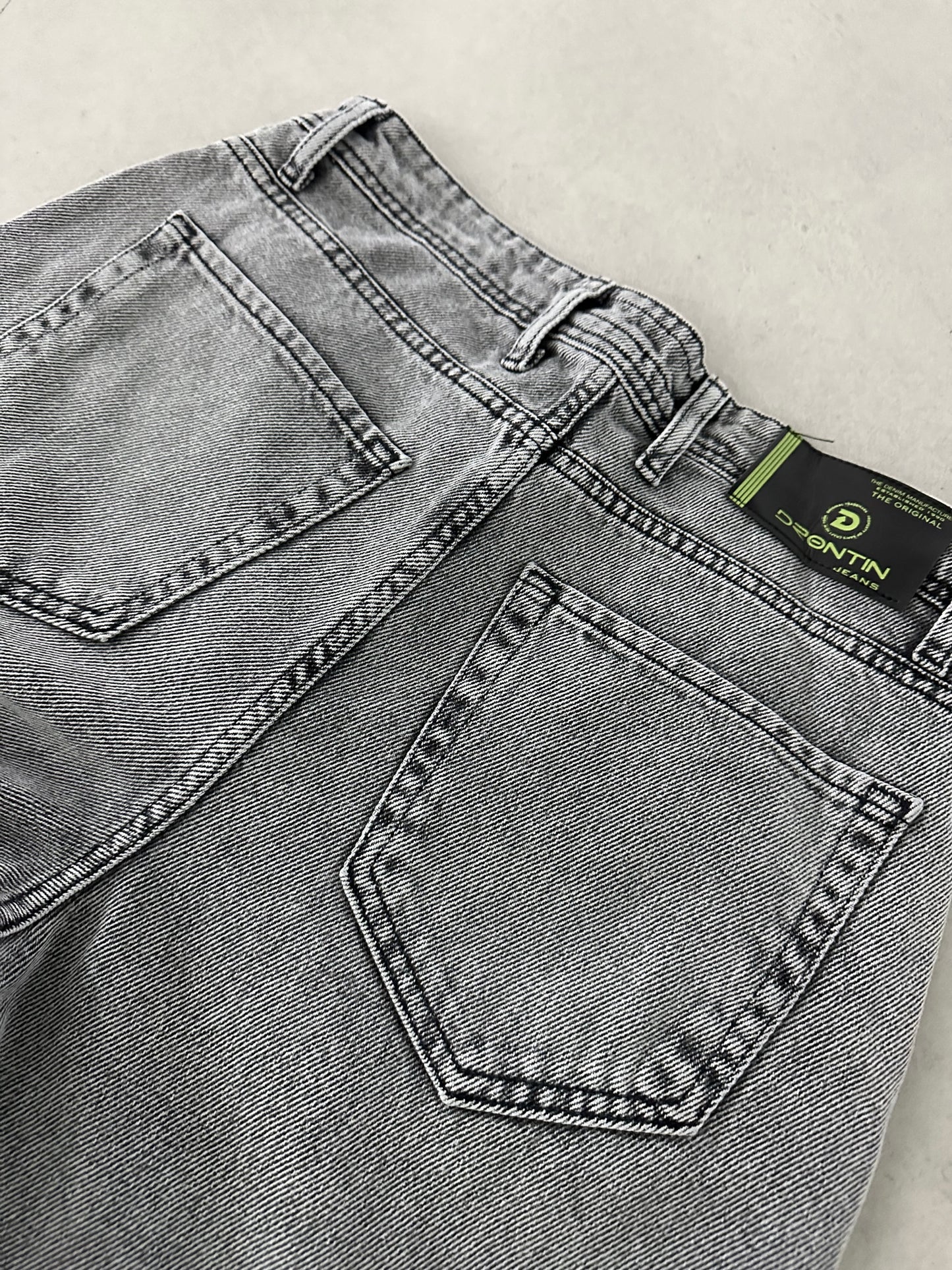 STONEWASHED GRAY BAGGY JEAN