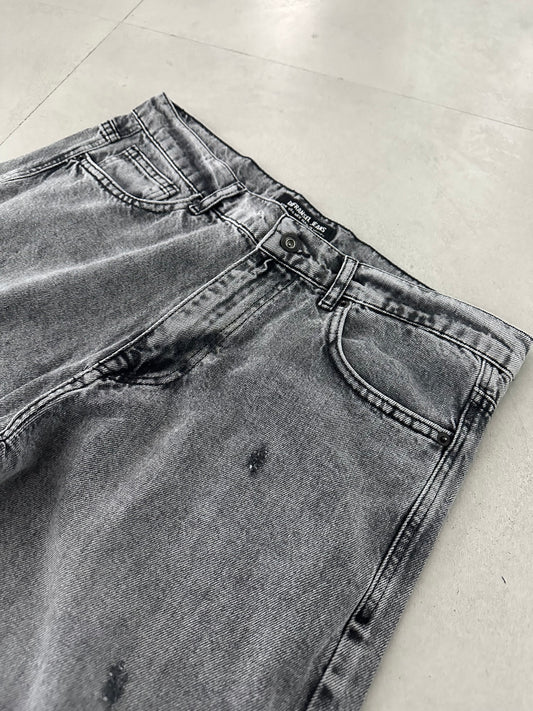 DAMAGED GRAY JEAN