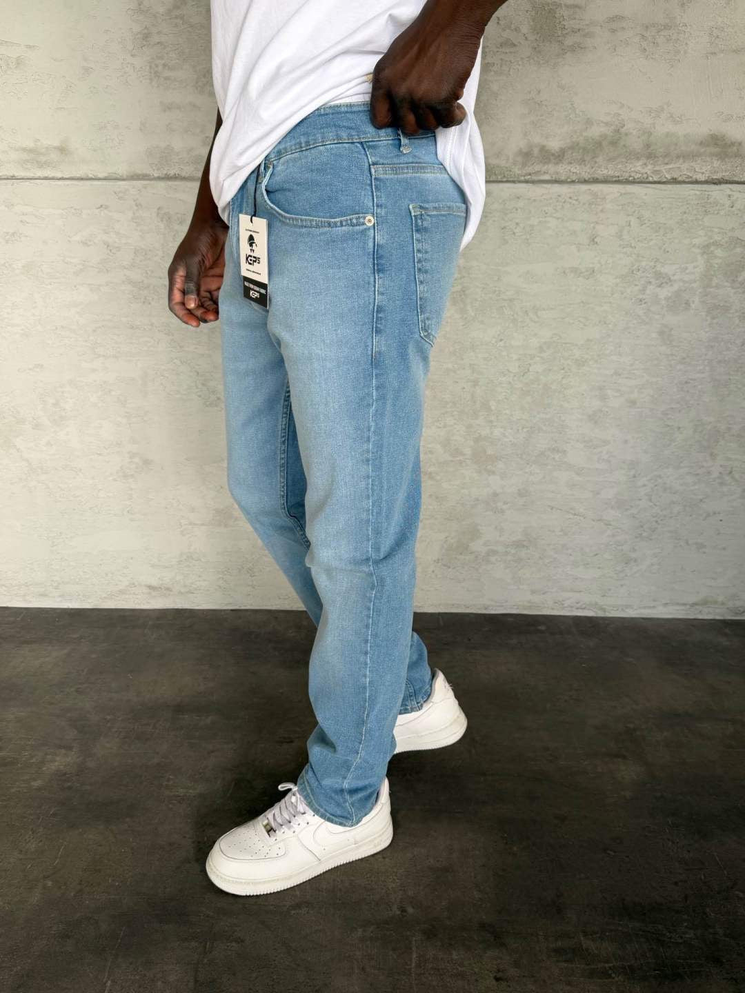 LIGHT BLUE REGULAR FIT JEAN