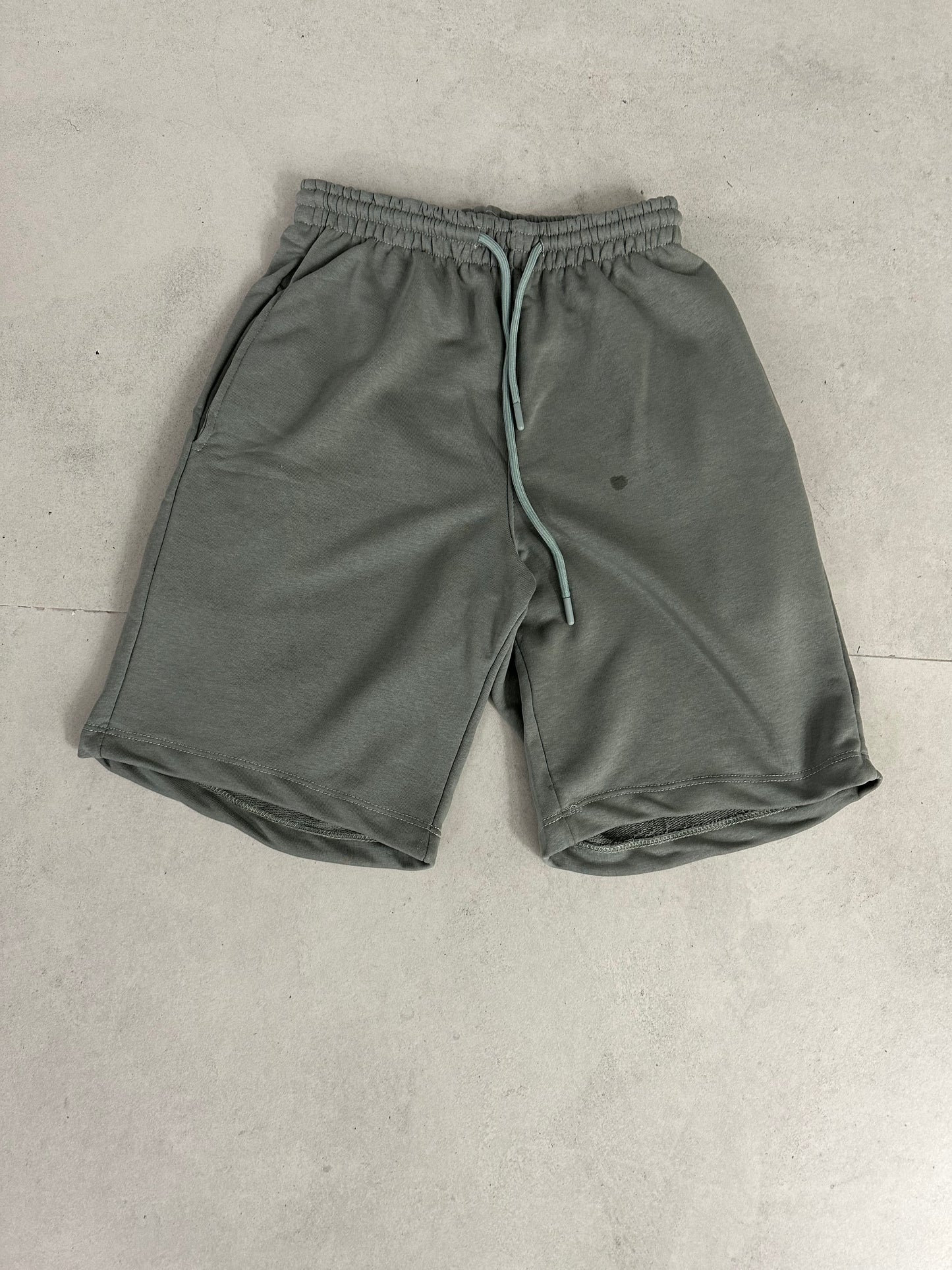 BASIC TRACK SHORTS