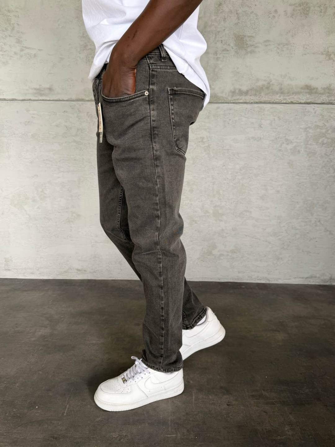 WASHED GRAY REGULAR FIT JEAN