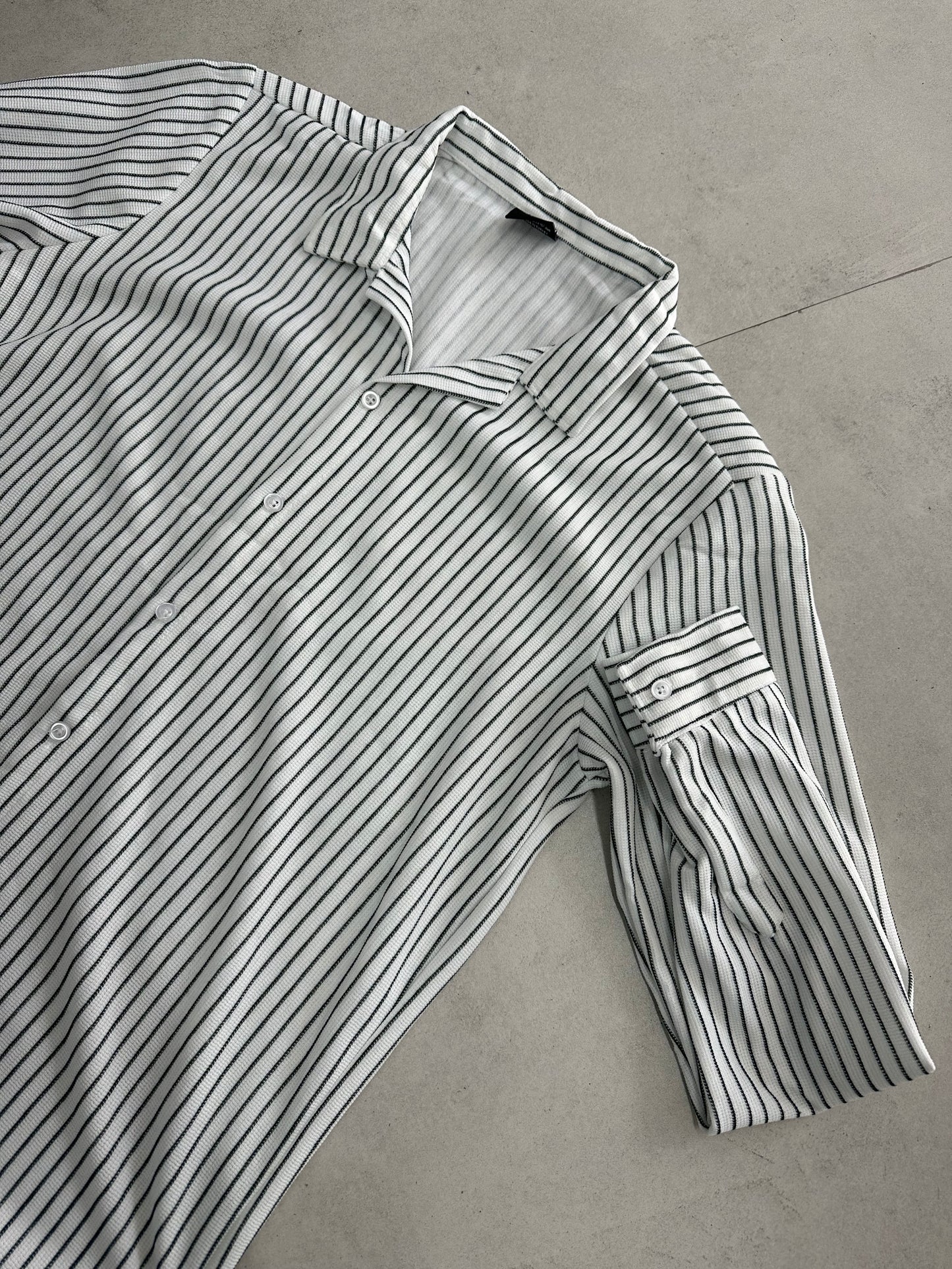 THREADS STRIPE SHIRT (5 COLOR)