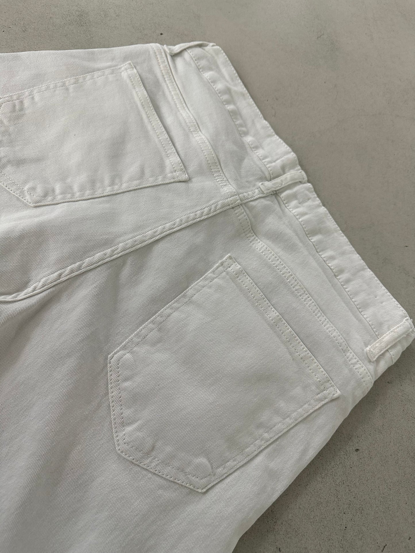 VIP WHITE SLIM FIT JEAN