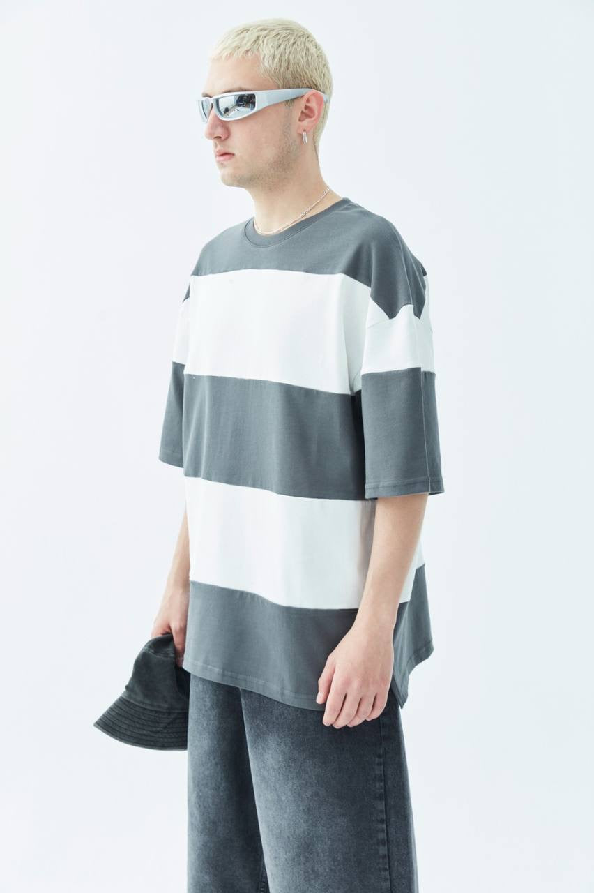 OVERSIZED STRIPED T-SHIRT