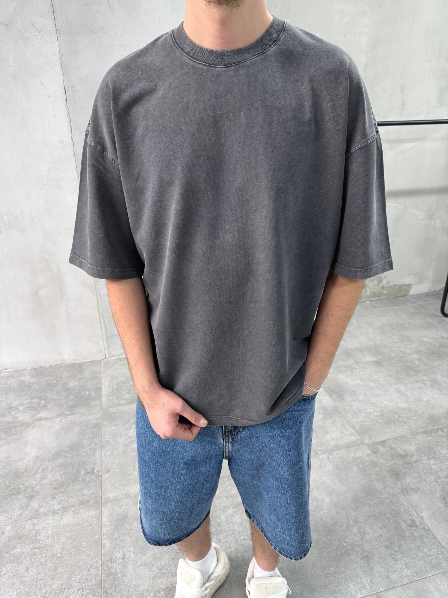 PREMIUM STONEWASHED T-SHIRT