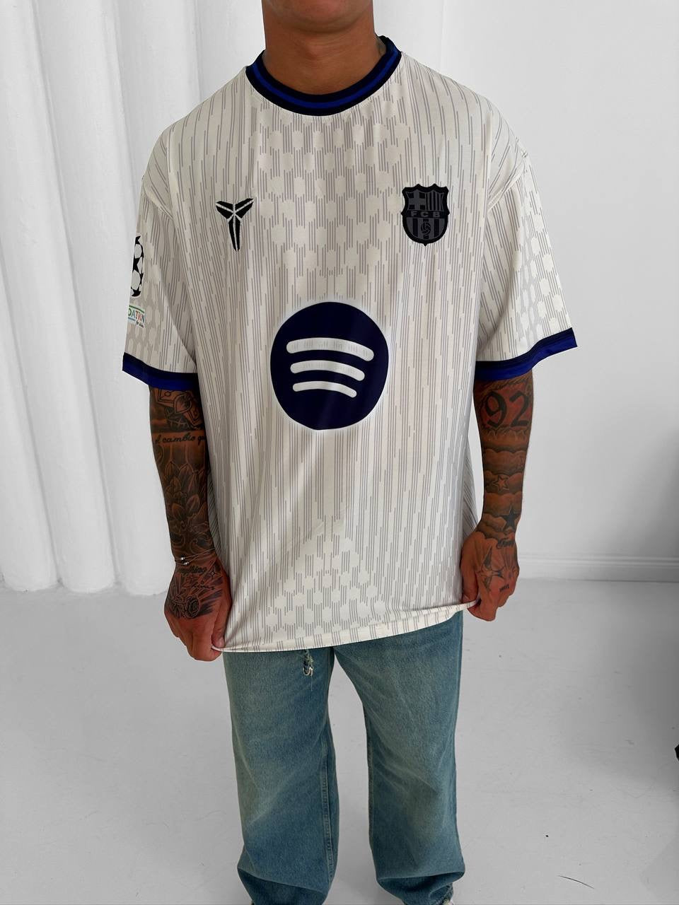 WHITE BARCELONA FANCY T-SHIRT