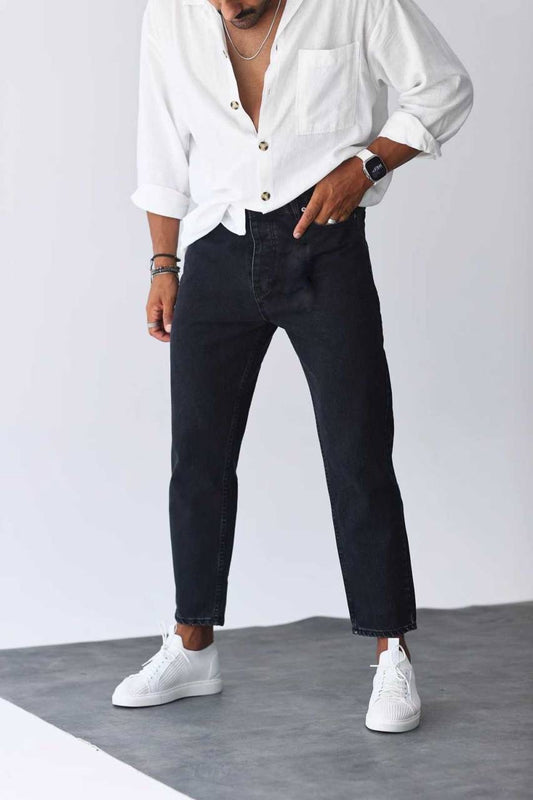 STONEWASHED SOFT BLACK BOYFRIEND CUT JEAN