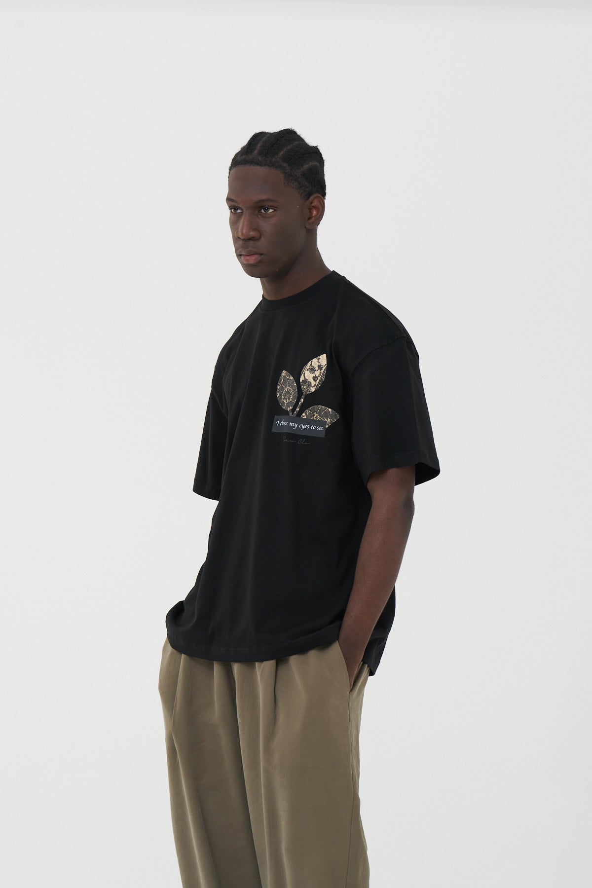 I CLOSE MY EYS TO SEE T-SHIRT