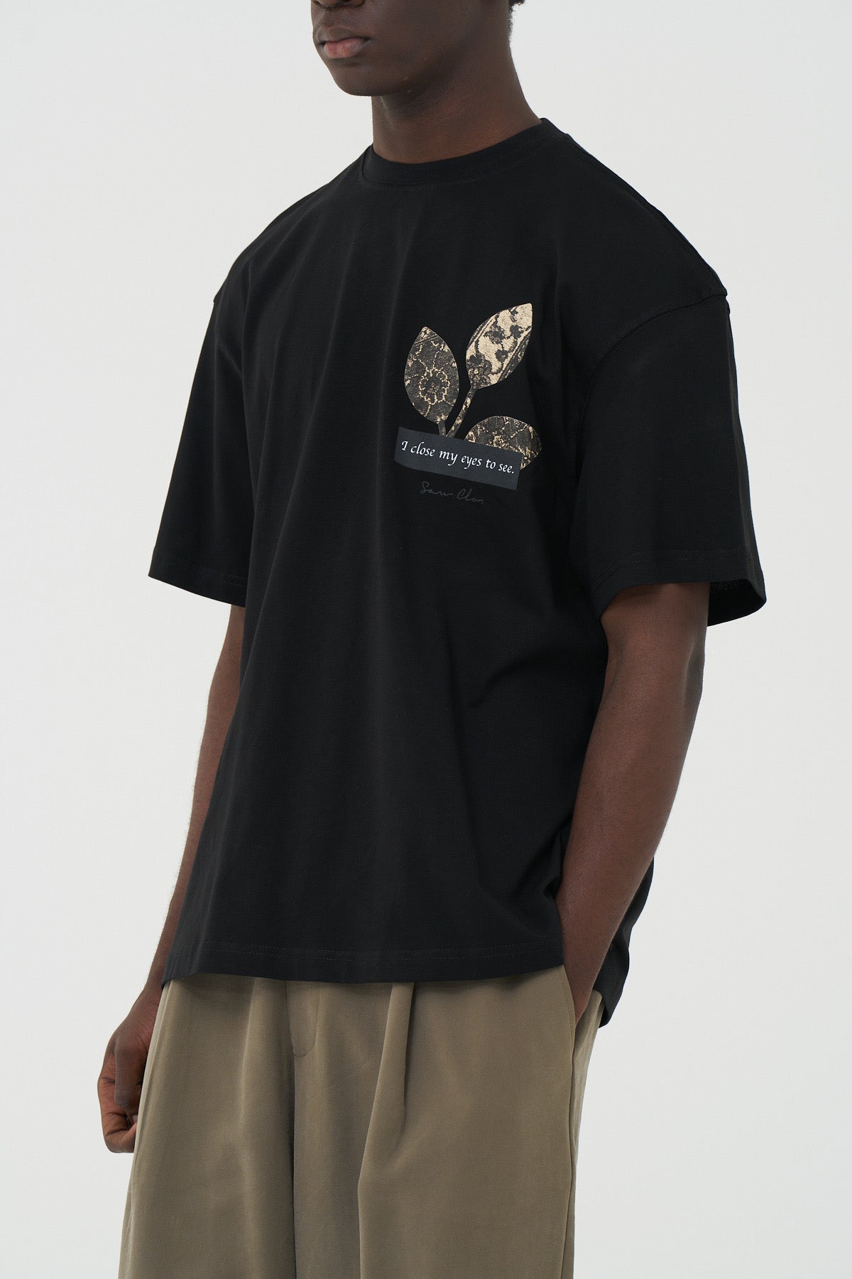 I CLOSE MY EYS TO SEE T-SHIRT