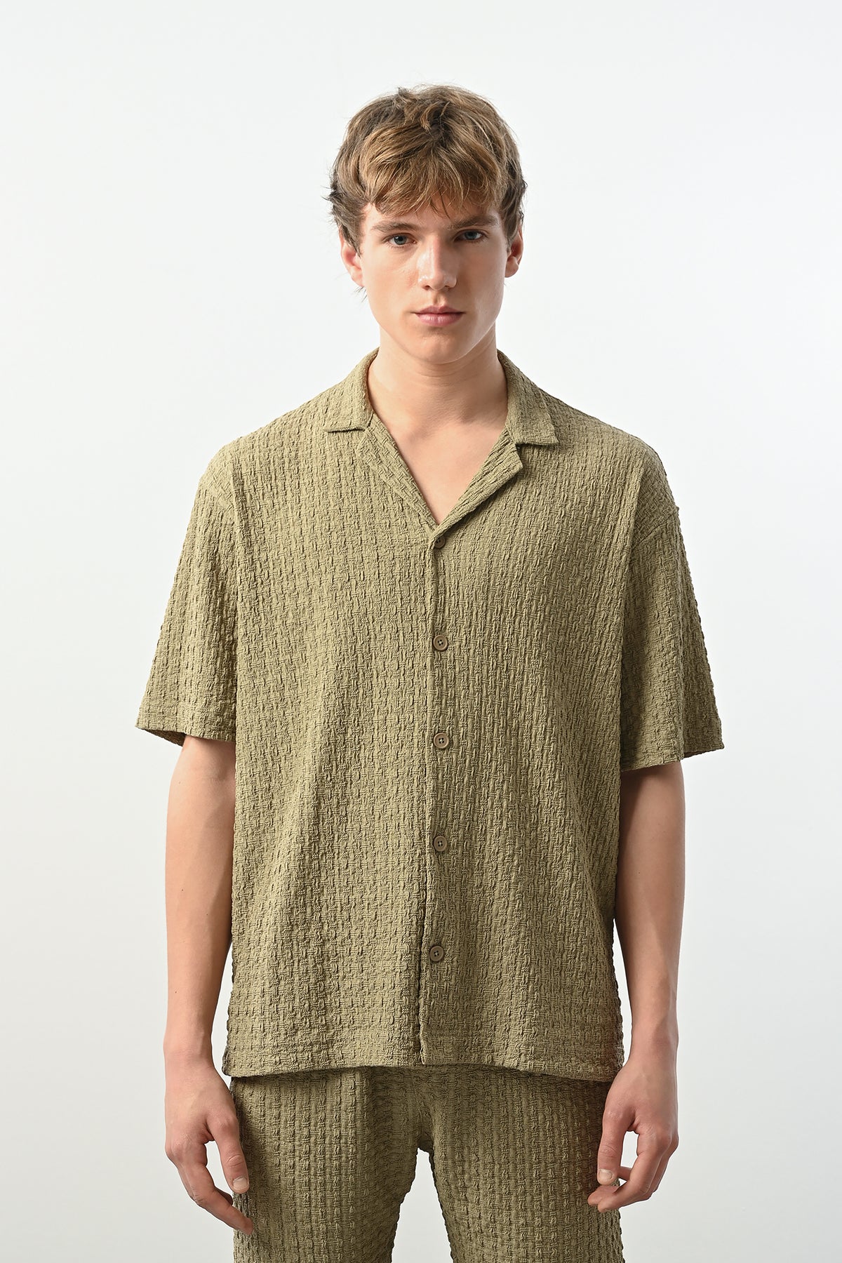 PREMIUM TEXTURED SHORT SLEEVE SHIRT